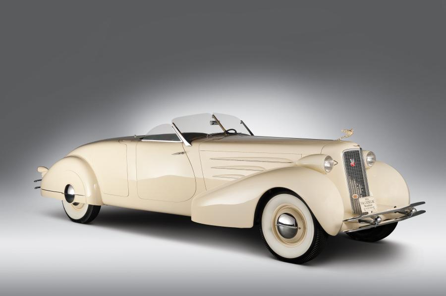  Cadillac Series 90 V16 Roadster by Roxas 1934 года  (фото 1 из 2)